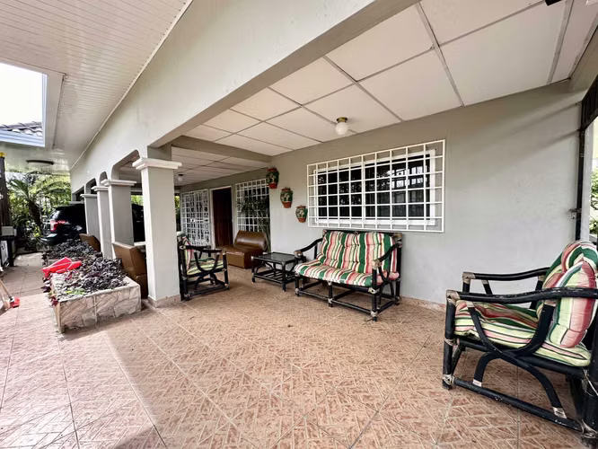 SE VENDE CASA DE ESQUINA EN RESIDENCIAL CÉNTRICO DE VOLCÁN