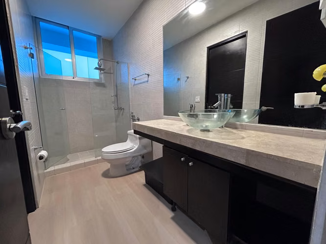 Alquilo apartamento  de 2 recámaras vista al mar - Imagen 10