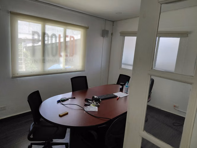 Galera en santa Elena 350 m² | $4,200 3 oficinas