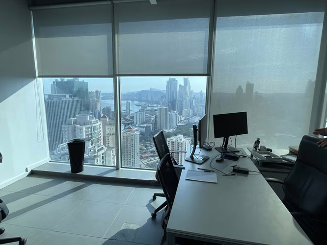 Oficina Amoblada en Torre Oceanía – Punta Pacífica – 272 m² / 5 Estacionamientos