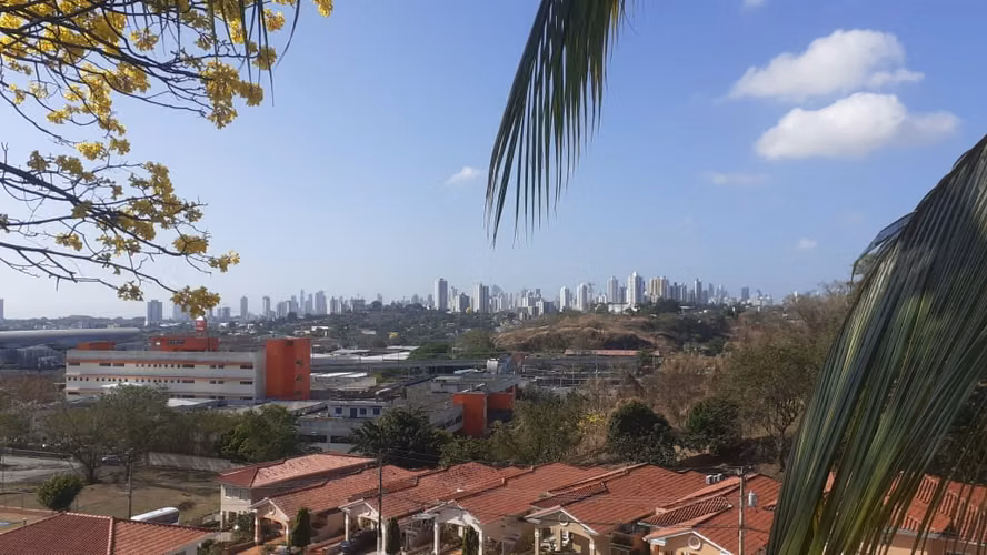 Melissa Foster Luxury Vende Casa en PH Doral, Panamá – MF145