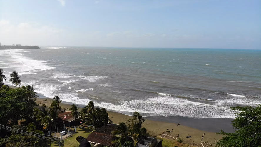 VENTA TERRENO COLON