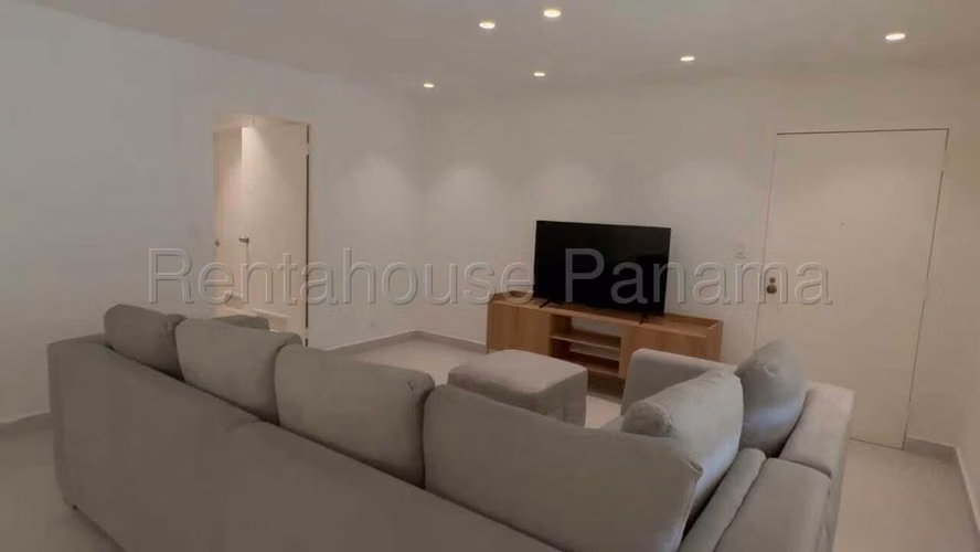 Alquiler de casa en Clayton CF26-2295