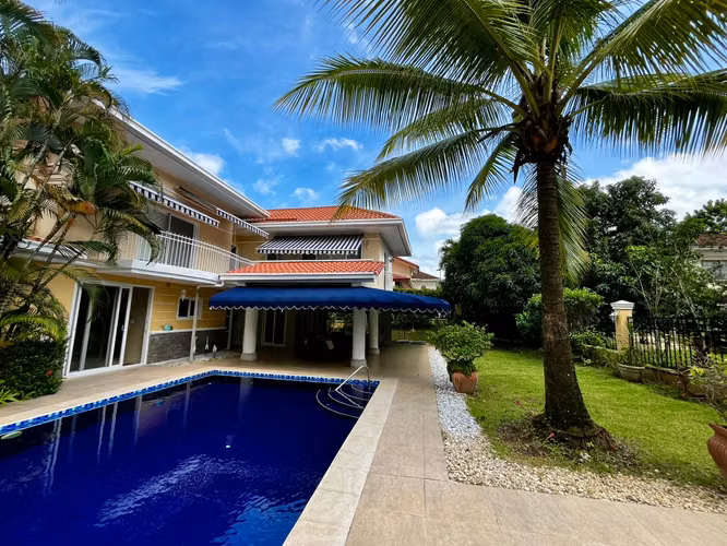 Espacio y Confort en Cada Rincón: Casa en Camino de Cruces amplia Piscina