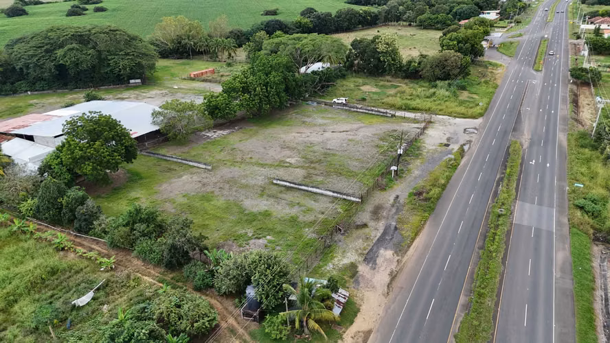 Se Vende Terreno en El Espinal de Guarare Via Las Tablas - Chitre