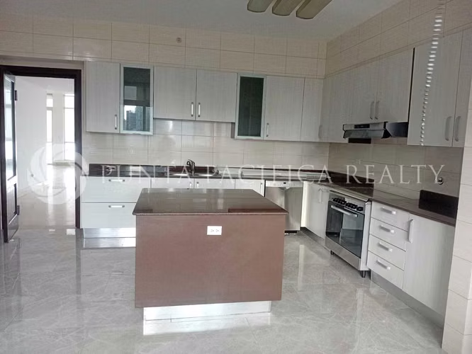 Apartamento En Venta | PH Pacific Point, Punta Pacífica | Remodelado