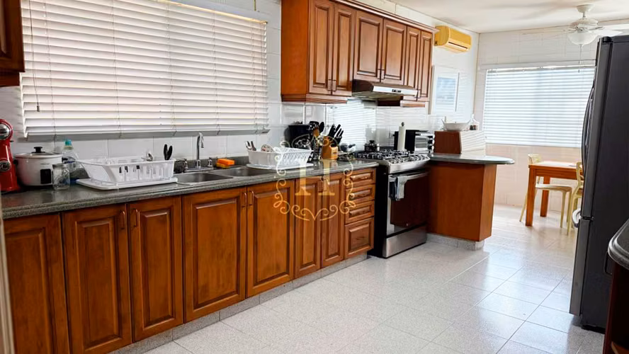 Lujosa Residencia en Costa Serena – Confort, Elegancia y Seguridad - Imagen 6