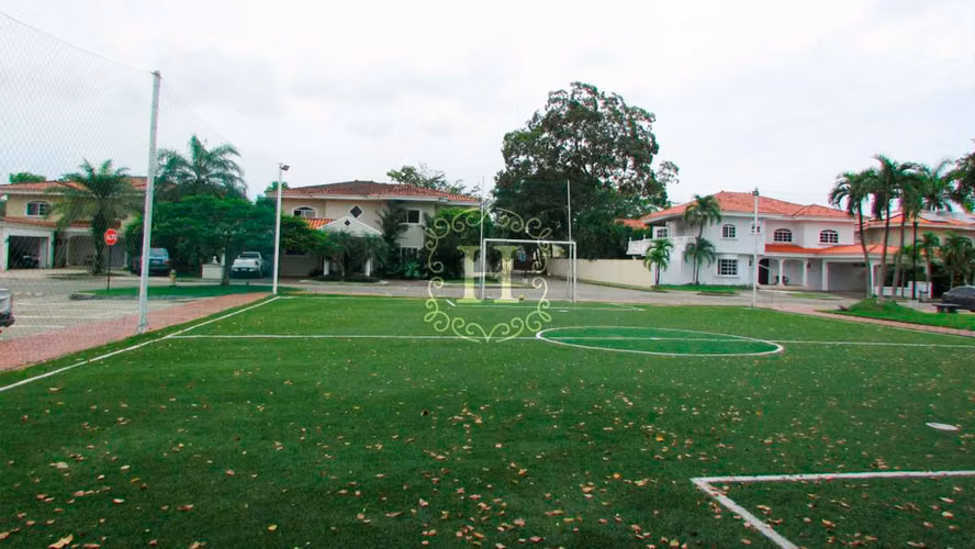 Lujosa Residencia en Costa Serena – Confort, Elegancia y Seguridad - Imagen 10