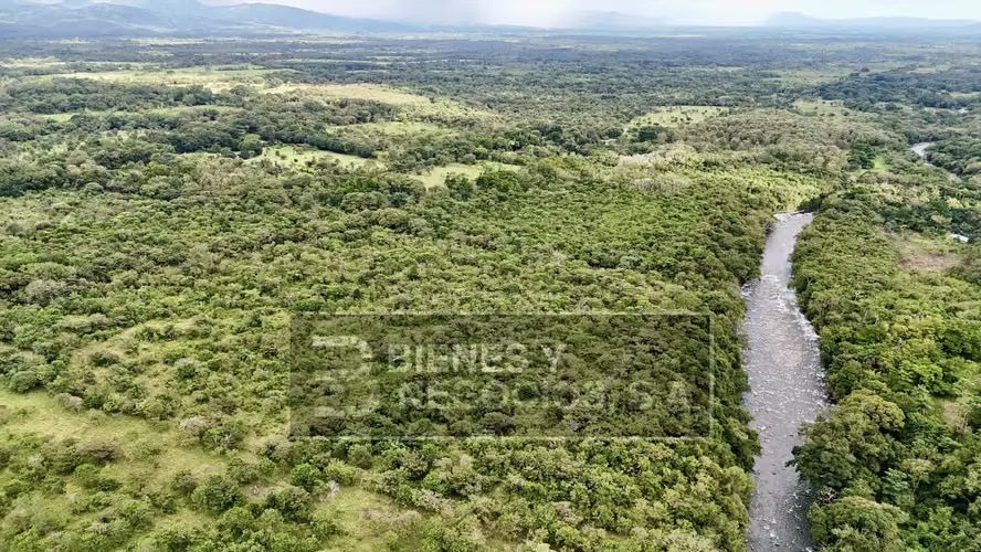 Terreno en Boquete, 17.7 hectáreas en el Frances