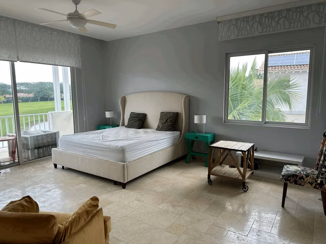 PH Ocean Lakes - Buenaventura Townhouse de 4 Recamaras con Piscina