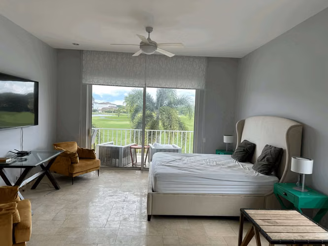 PH Ocean Lakes - Buenaventura Townhouse de 4 Recamaras con Piscina