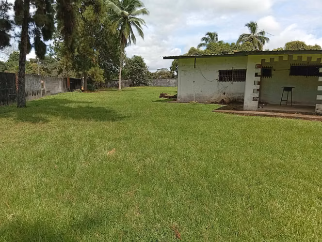 Vendo Terreno con casa en Calzada Larga de Caimitillo, excelente para inversión - Imagen 9