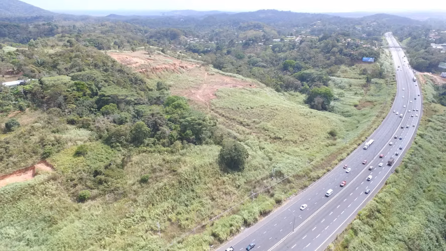 Se Vende Terreno sobre la Autopista Arraiján–La Chorrera - Imagen 3