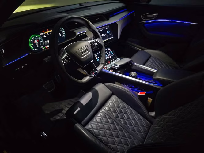AUDI SQ8 2024