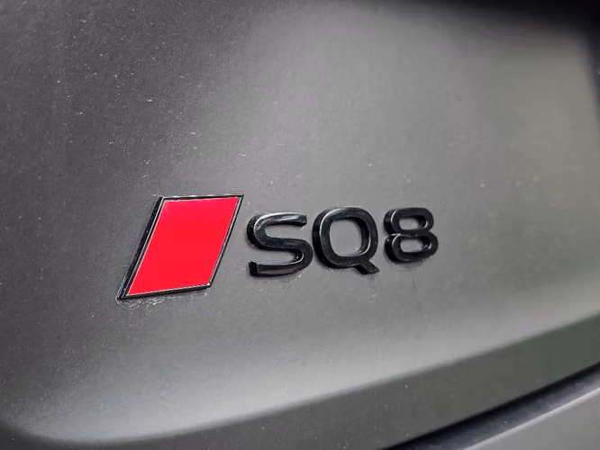 AUDI SQ8 2024