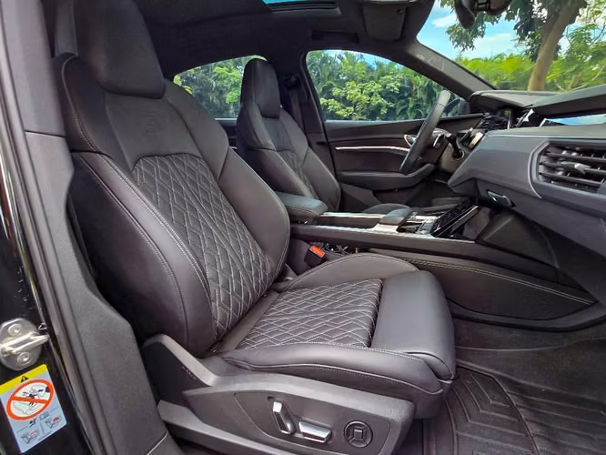 AUDI SQ8 2024