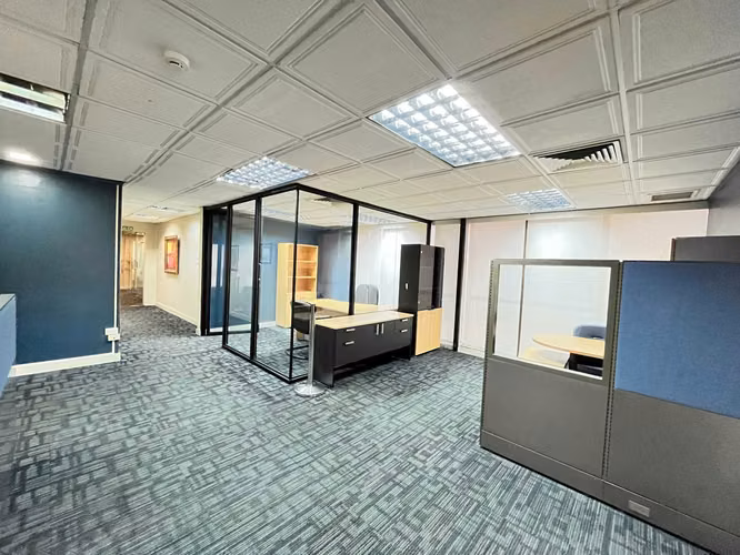 Se Alquila Piso Completo de Oficina – Calle 50, Área Bancaria