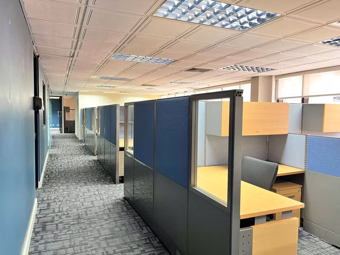 Se Alquila Piso Completo de Oficina – Calle 50, Área Bancaria