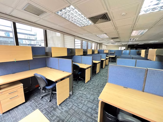 Se Alquila Piso Completo de Oficina – Calle 50, Área Bancaria