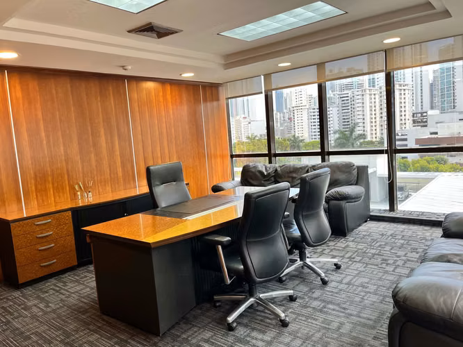 Se Alquila Piso Completo de Oficina – Calle 50, Área Bancaria