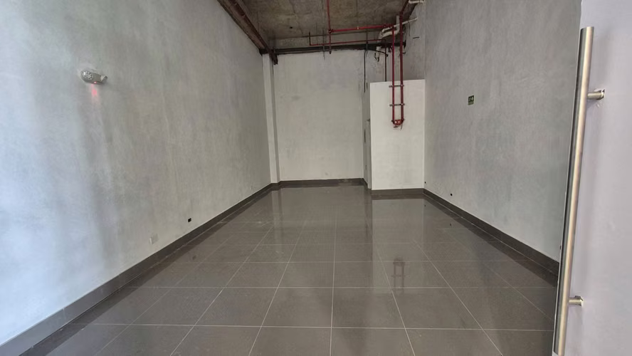 ALQUILER DE LOCAL COMERCIAL EN WESLAND MALL