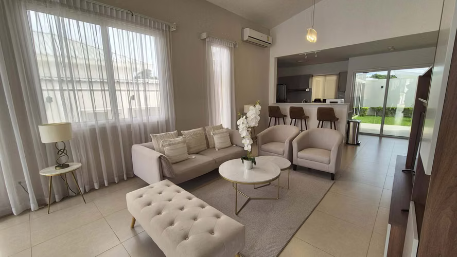VENTA DE CASA EN PH LOS SENDEROS EN COSTA VERDE PANAMÁ OESTE
