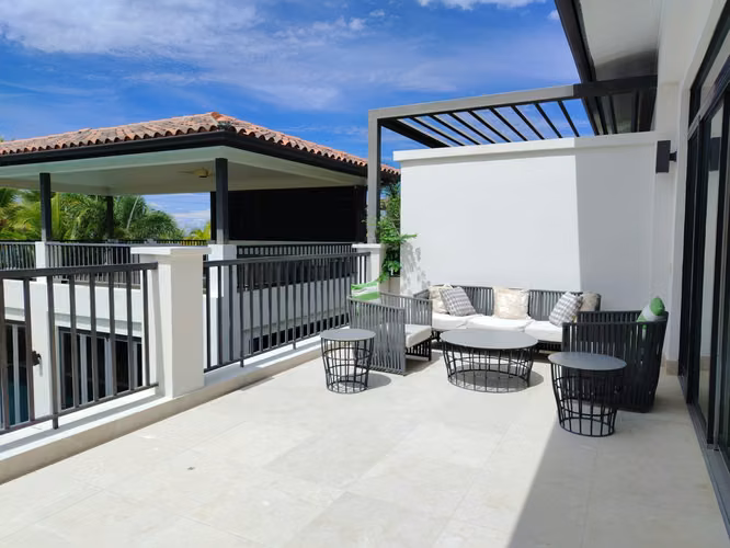 Se Vende Casa en Velamar, Buenaventura (Frente Al Mar)