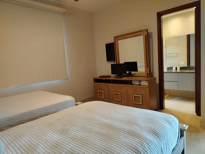 Se Vende Casa en Velamar, Buenaventura (Frente Al Mar)