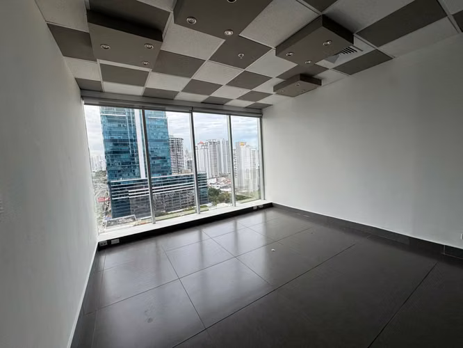 Se alquila oficina en F&F Tower (El Tornillo) |  Calle 50