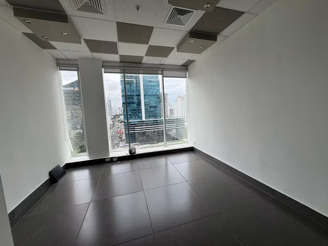 Se alquila oficina en F&F Tower (El Tornillo) |  Calle 50