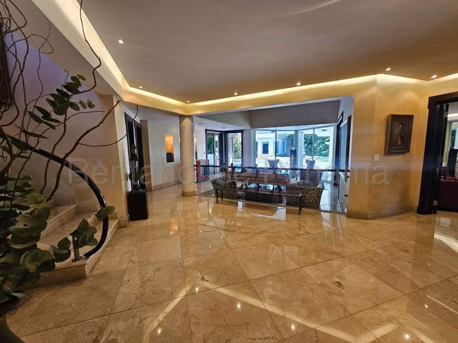 CASA EN VENTA EN ALTOS DEL GOLF - EXCLUSIVIDAD - REMODELADA - Imagen 8