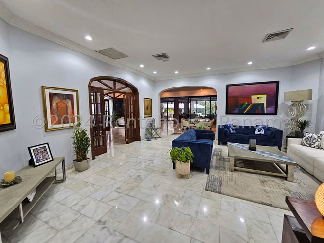 CASA EN VENTA EN ALTOS DEL GOLF - EXCLUSIVA - REMODELADA - Imagen 10
