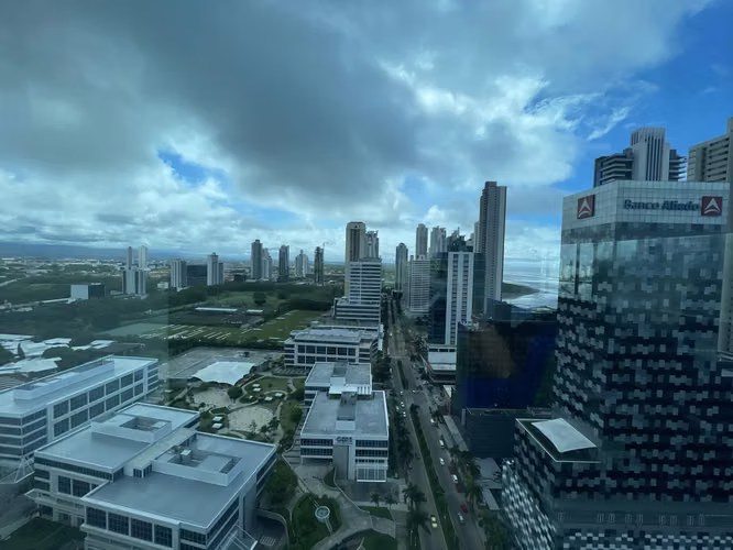 Oficina en Alquiler en Financial Park – Costa del Este – 292 m²