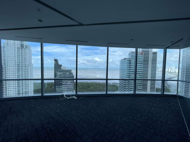 Oficina en Alquiler en Financial Park – Costa del Este – 292 m²