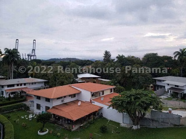 Venta de amplio Apartamento en EL Diablo Mts2: 460 PD
