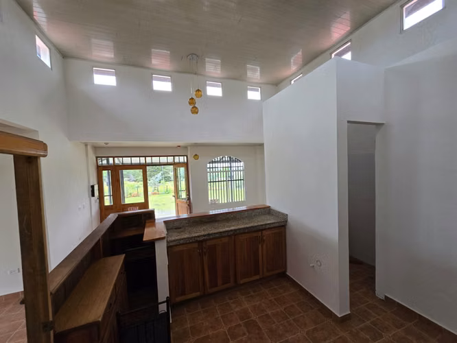 Casa+LocalComercial+2Cabañas a orillas de la via a Nuevo Bambito y Cerro Punta - Imagen 3