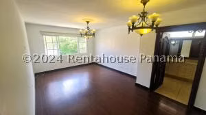 Venta de Casa con 365m2 en Costa del Este PH Costa Dorada 24-7868SR