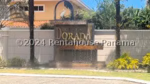 Venta de Casa con 365m2 en Costa del Este PH Costa Dorada 24-7868SR