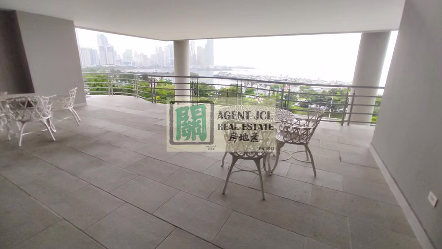 Apartamento con Vista al Mar (PH La Ensenada) - Cinta Costera, Avenida Balboa, Ciudad de Panamá