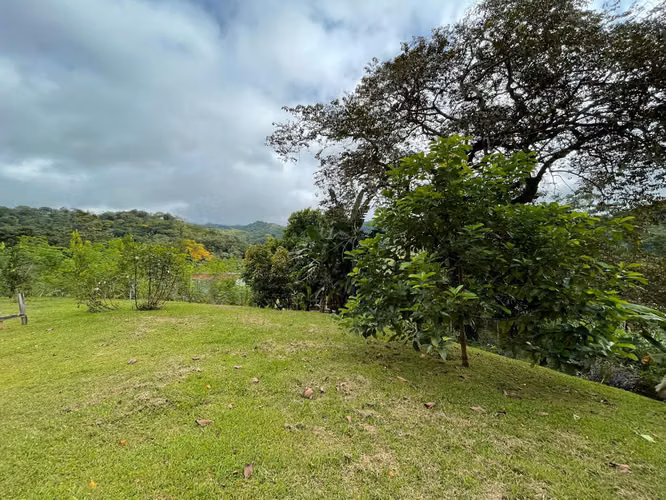 Terreno en Venta a Pie de Calle en Bejuco
