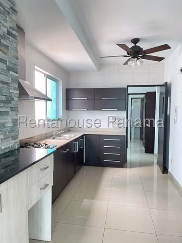 Venta de Apartamento de 214 m2 en PH The View, San Francisco 25-3290GG