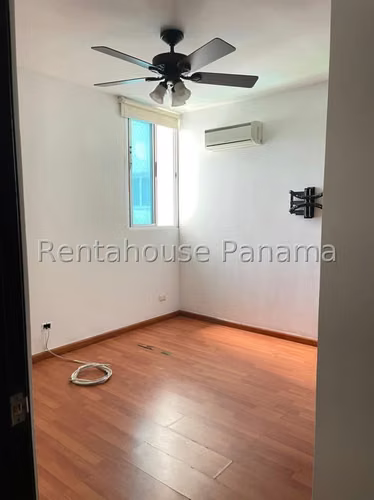Venta de Apartamento de 214 m2 en PH The View, San Francisco 25-3290GG