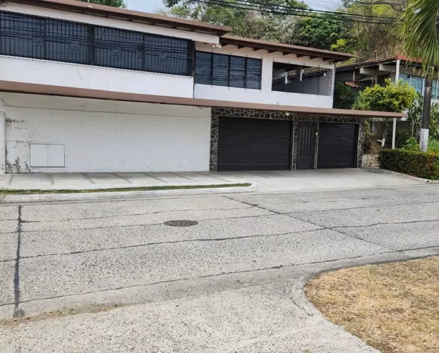 SE VENDE CASA EN BETANIA