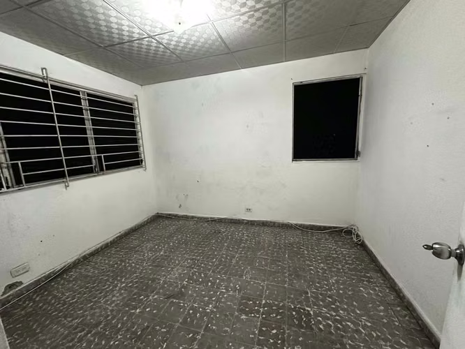 Se Alquila Apto en Carrasquilla