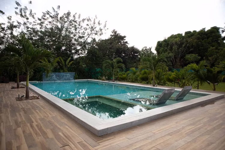 Ganga Venta Edificio Tipo Hostal Rio Hato con Piscina