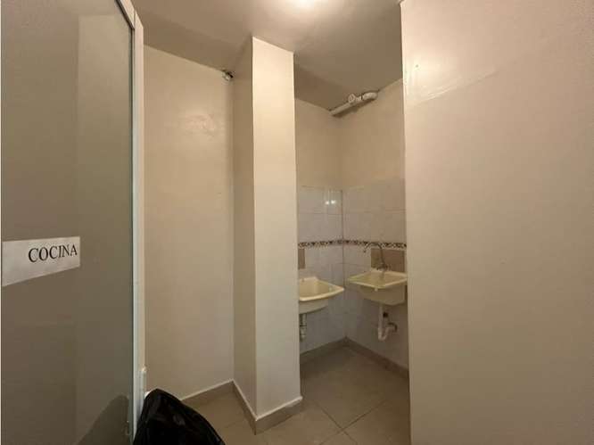 ALBROOK / LOCAL COMERCIAL / 78M / DIVISIONES / PISO MEDIO / SOBRE VIA - Imagen 13