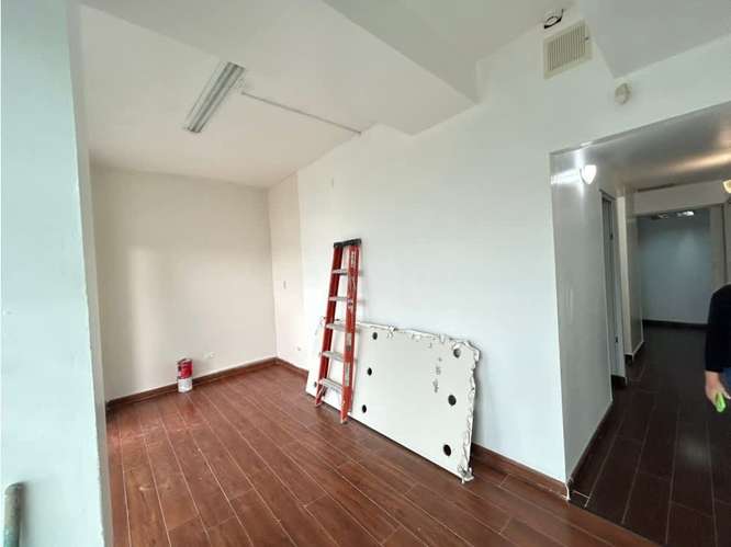 ALBROOK / LOCAL COMERCIAL / 78M / DIVISIONES / PISO MEDIO / SOBRE VIA - Imagen 4