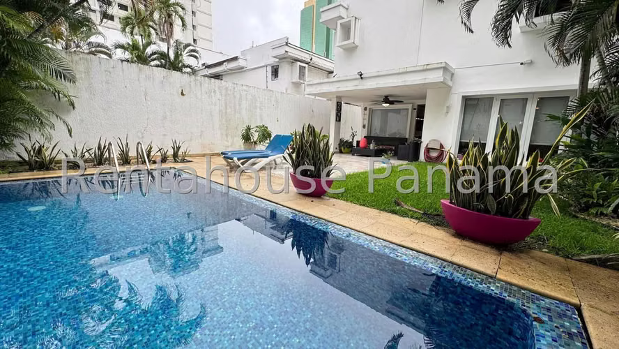 Vendo Casa Remodelada en Obarrio 26-3561GG