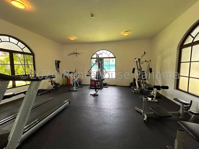 Vendo Casa a Estrenar Modelo Miranda en PH El Doral, Costa Sur 24-2108GG