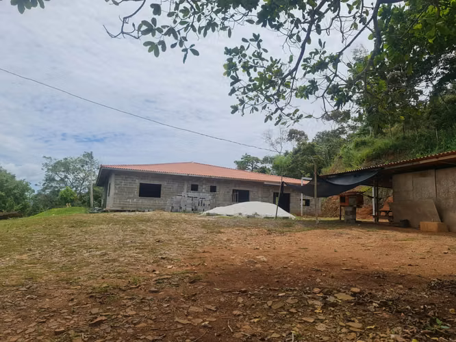 VENTA FINCA CAPIRA